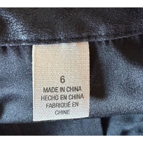 DKNY Jeans Women’s Size 6 Faux Suede Look Skirt Fold Over Pockets Black - Picture 6 of 7